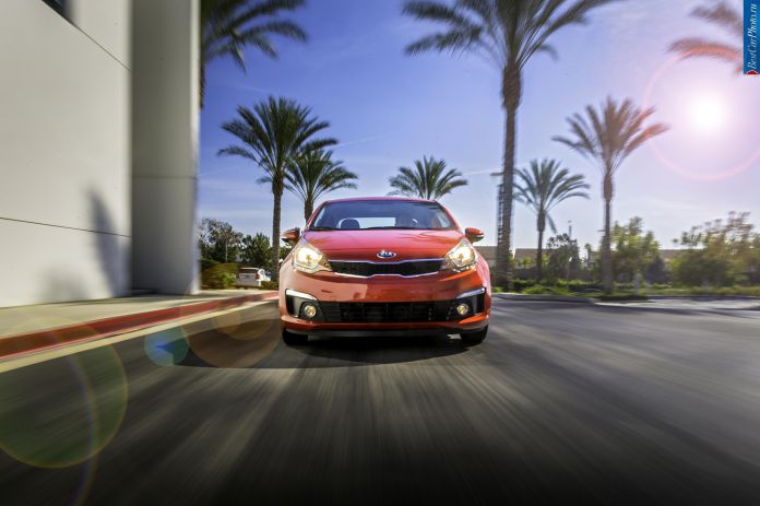 2016 Kia Rio Sedan - фотография 5 из 19