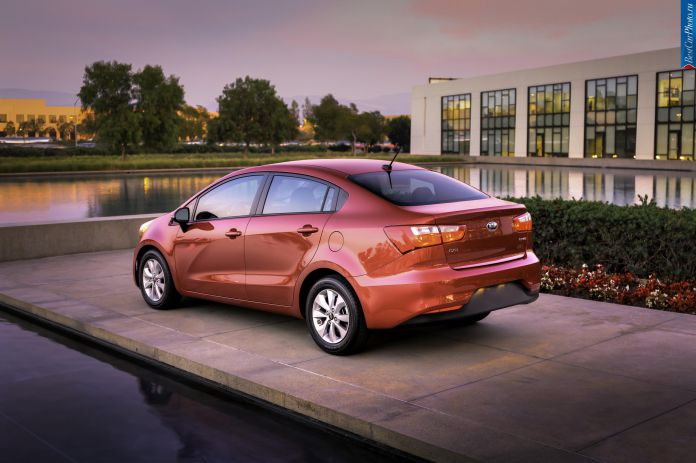 2016 Kia Rio Sedan - фотография 7 из 19