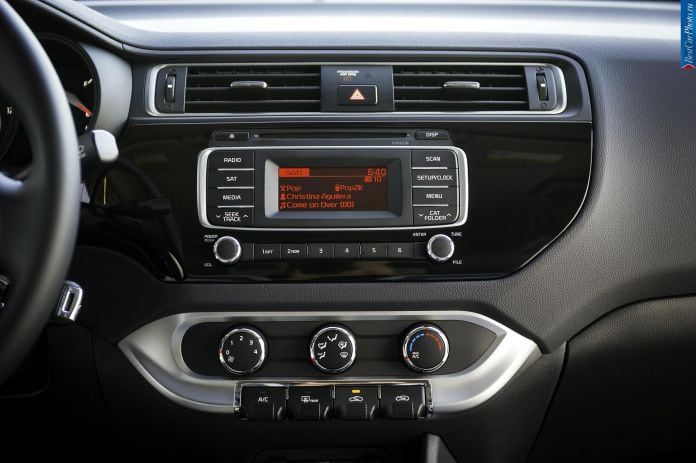 2016 Kia Rio Sedan - фотография 15 из 19