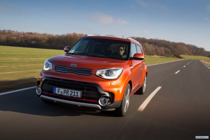 2016 Kia Soul Turbo - фотография 2 из 16