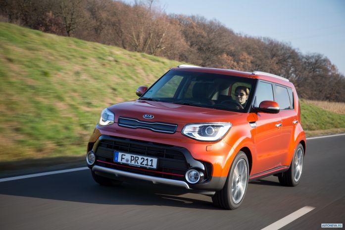2016 Kia Soul Turbo - фотография 6 из 16