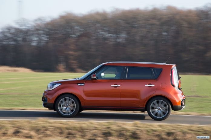 2016 Kia Soul Turbo - фотография 9 из 16