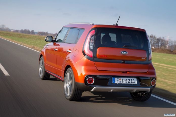 2016 Kia Soul Turbo - фотография 10 из 16