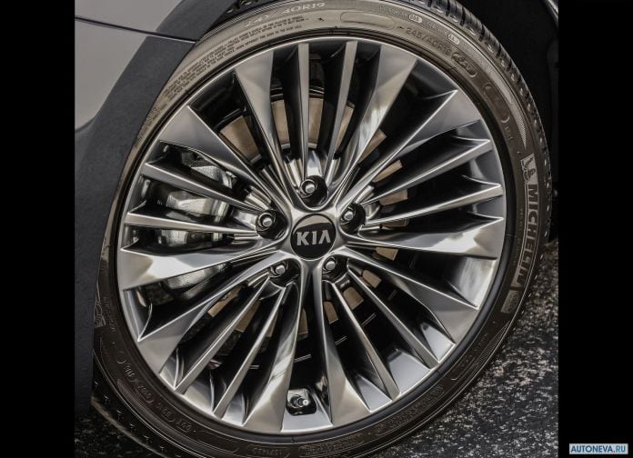2017 Kia Cadenza - фотография 12 из 94