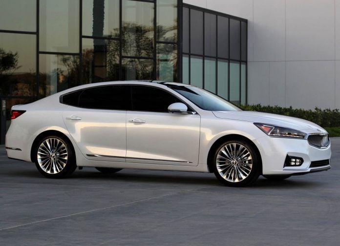 2017 Kia Cadenza - фотография 27 из 94