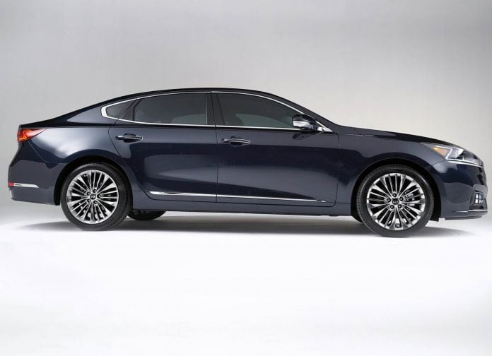 2017 Kia Cadenza - фотография 32 из 94