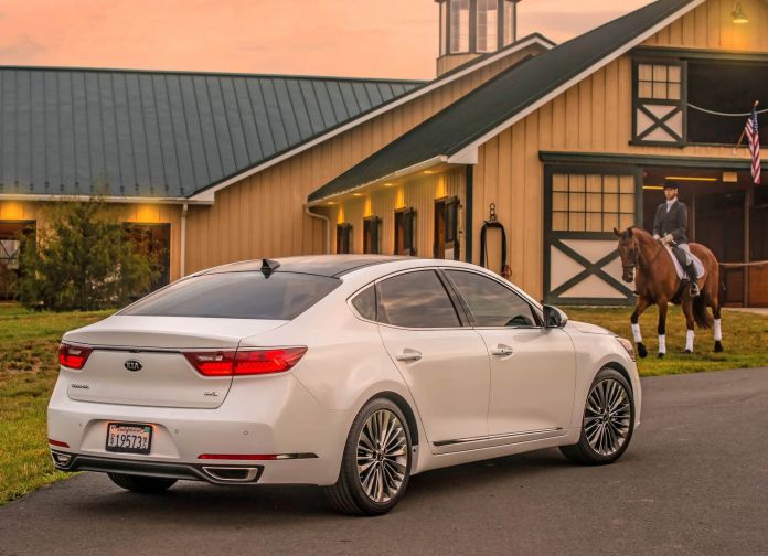 2017 Kia Cadenza - фотография 37 из 94