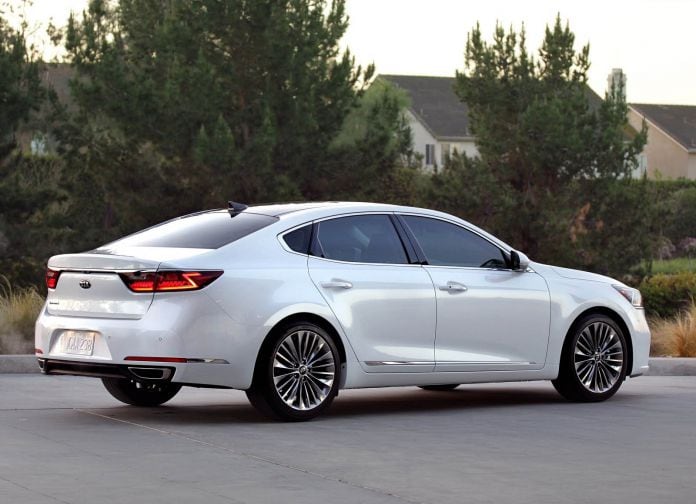 2017 Kia Cadenza - фотография 38 из 94