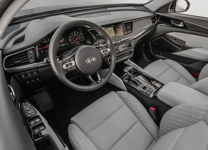 2017 Kia Cadenza - фотография 46 из 94