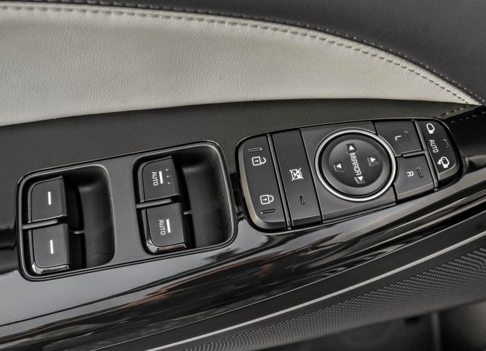 2017 Kia Cadenza - фотография 61 из 94