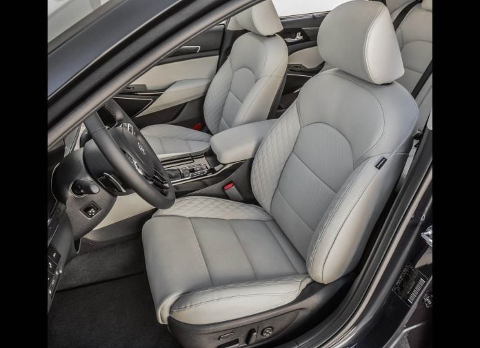 2017 Kia Cadenza - фотография 79 из 94