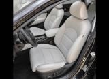 kia_2017_cadenza_080.jpg