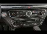 kia_2017_cadenza_083.jpg