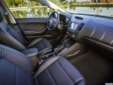 kia_2017_forte_008.jpg