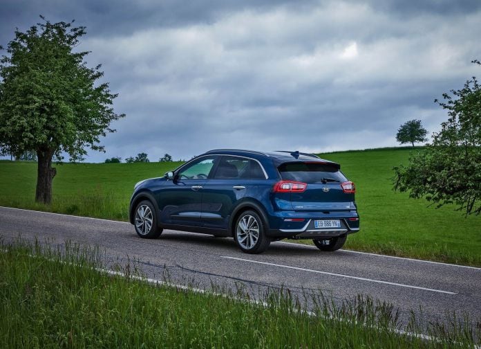 2017 Kia Niro EU-version - фотография 83 из 170