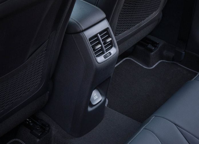 2017 Kia Niro EU-version - фотография 129 из 170