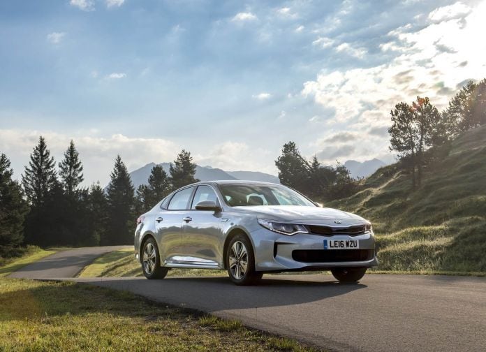2017 Kia Optima PHEV UK version - фотография 2 из 91