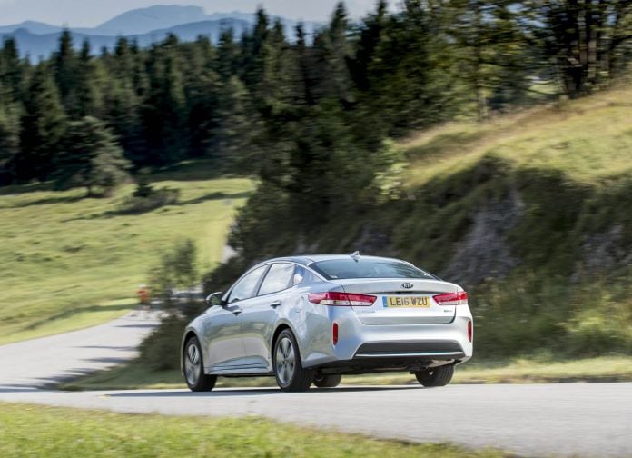 2017 Kia Optima PHEV UK version - фотография 50 из 91