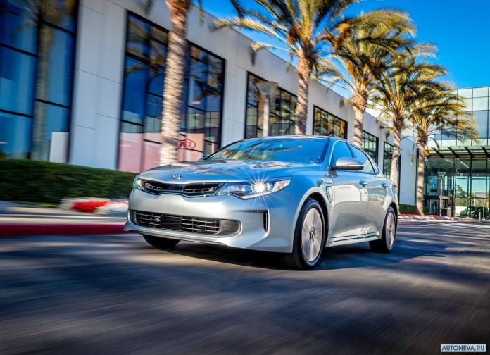 2017 Kia Optima Plug-in Hybrid - фотография 4 из 17