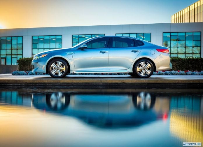 2017 Kia Optima Plug-in Hybrid - фотография 8 из 17