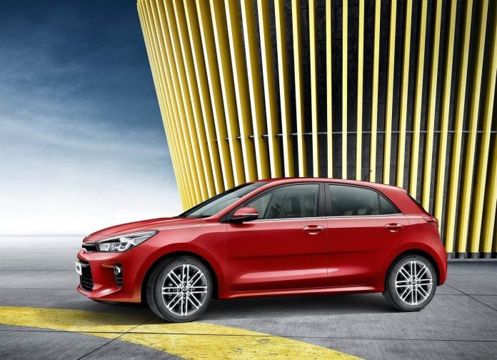 2017 Kia Rio - фотография 2 из 10