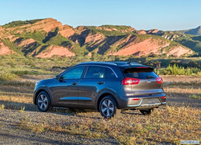 2018 Kia Niro Plug-in Hybrid - фотография 7 из 28