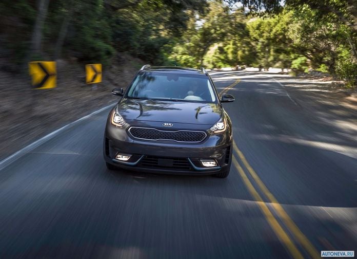 2018 Kia Niro Plug-in Hybrid - фотография 10 из 28