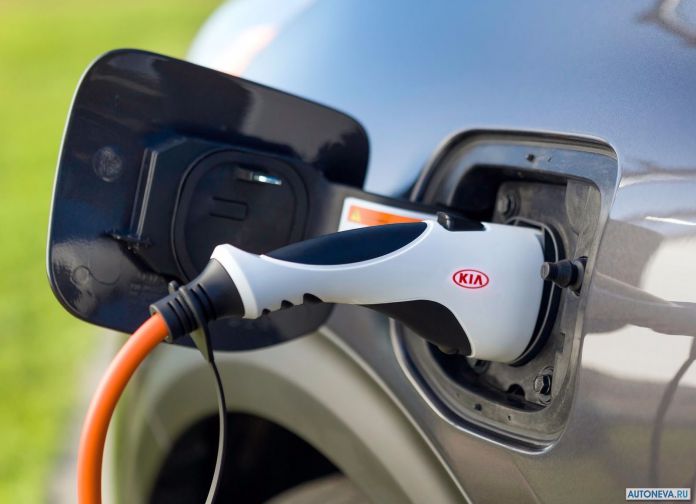 2018 Kia Niro Plug-in Hybrid - фотография 23 из 28