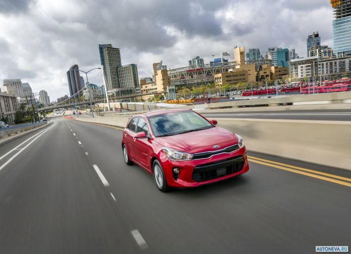 2018 Kia Rio 5-door - фотография 8 из 29