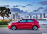 kia_2018_rio_5_door_010.jpg