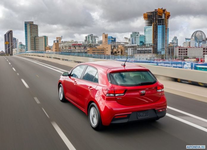 2018 Kia Rio 5-door - фотография 12 из 29