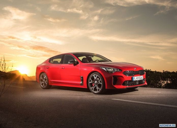 2018 Kia Stinger - фотография 1 из 255