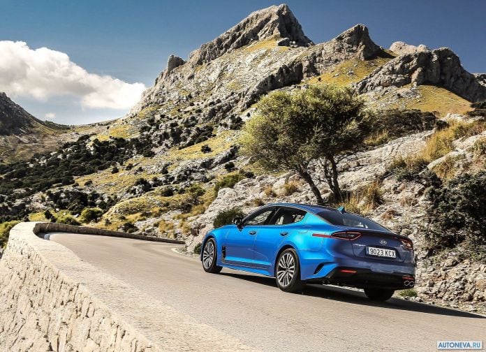 2018 Kia Stinger - фотография 92 из 255
