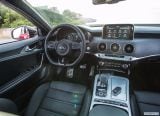 kia_2018_stinger_145.jpg