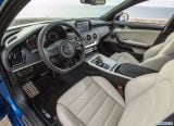 kia_2018_stinger_153.jpg