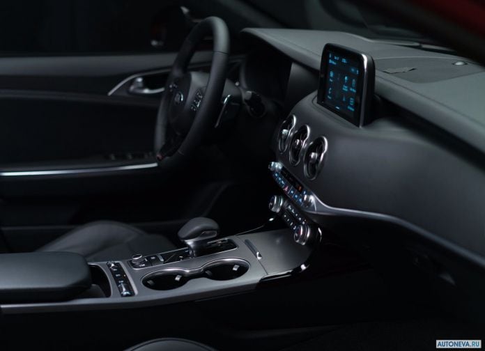 2018 Kia Stinger - фотография 161 из 255