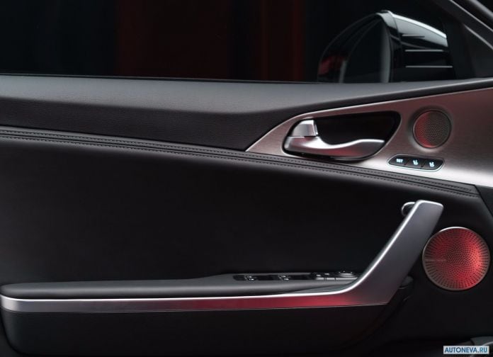 2018 Kia Stinger - фотография 185 из 255