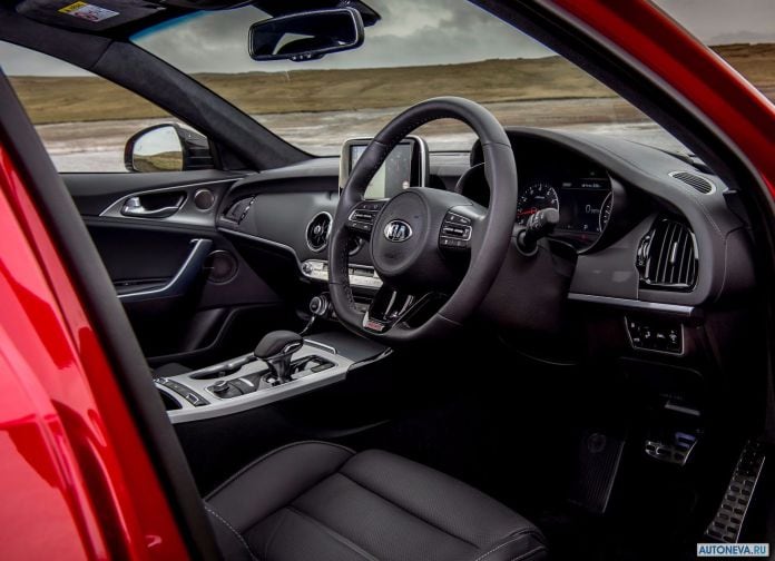 2018 Kia Stinger UK-version - фотография 111 из 206