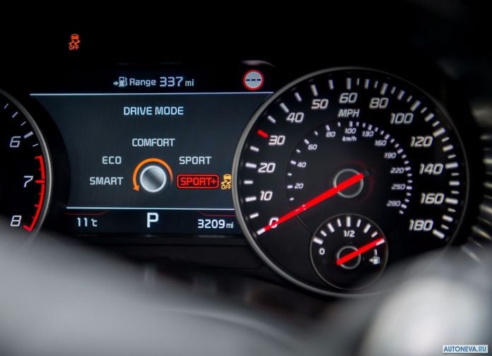 2018 Kia Stinger UK-version - фотография 153 из 206