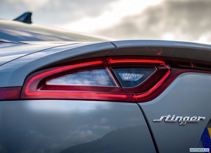 2018 Kia Stinger UK-version - фотография 171 из 206