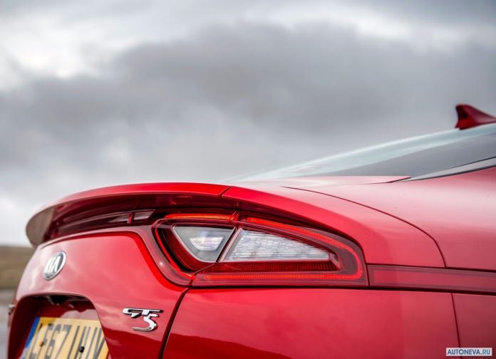 2018 Kia Stinger UK-version - фотография 172 из 206