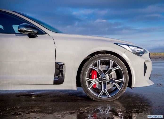 2018 Kia Stinger UK-version - фотография 188 из 206