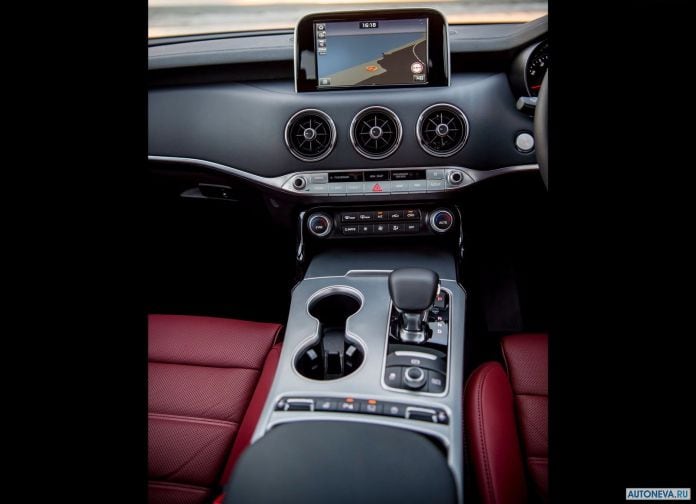 2018 Kia Stinger UK-version - фотография 202 из 206