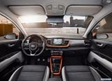 kia_2018_stonic_101.jpg
