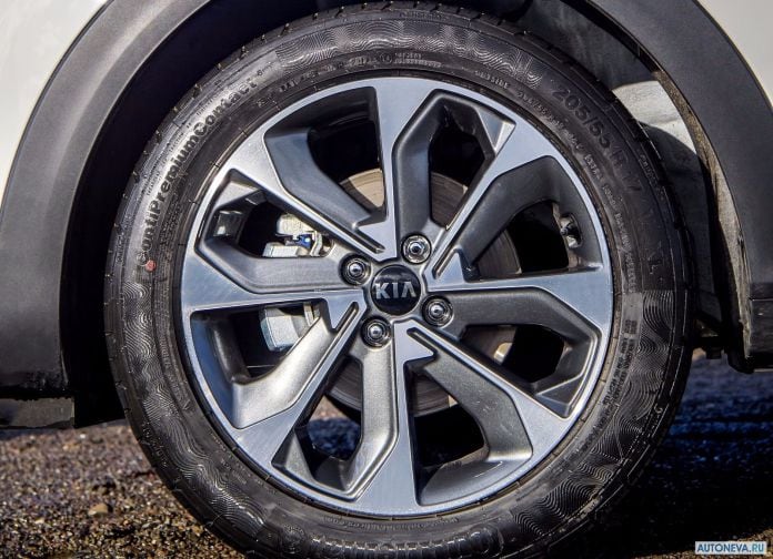 2018 Kia Stonic UK-version - фотография 171 из 180