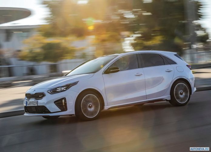 2019 Kia Ceed GT - фотография 34 из 123