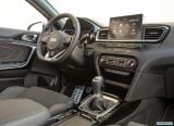 kia_2019_ceed_gt_083.jpg