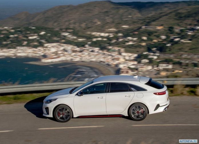 2019 Kia ProCeed GT Uk-version - фотография 18 из 75