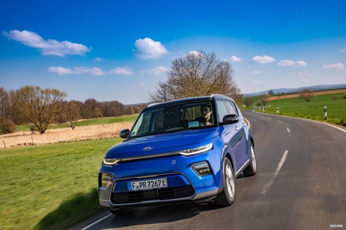 2020 Kia e-Soul - фотография 3 из 40