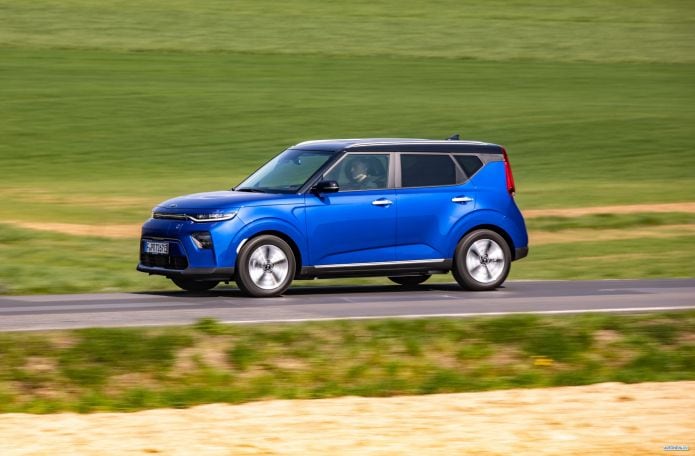 2020 Kia e-Soul - фотография 13 из 40